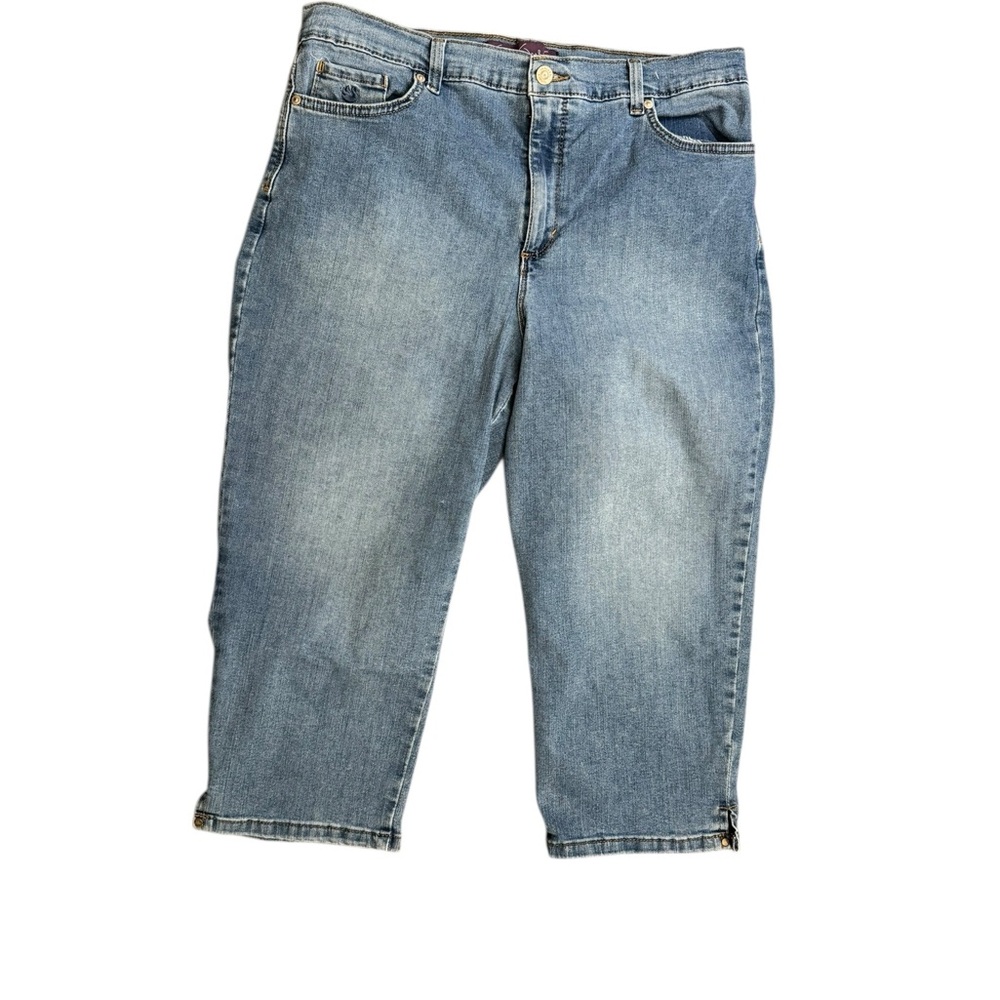 Women’s Denim Capris